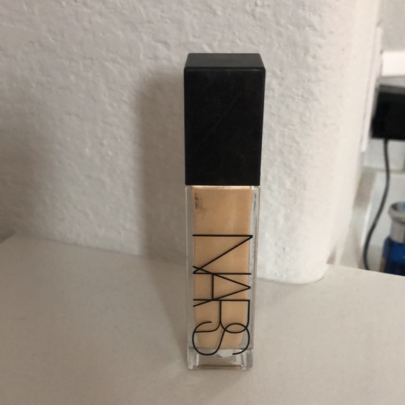 ❗️NARS ALL DAY ❗️LONG WEAR RADIANT FOUNDATION - Picture 2 of 3